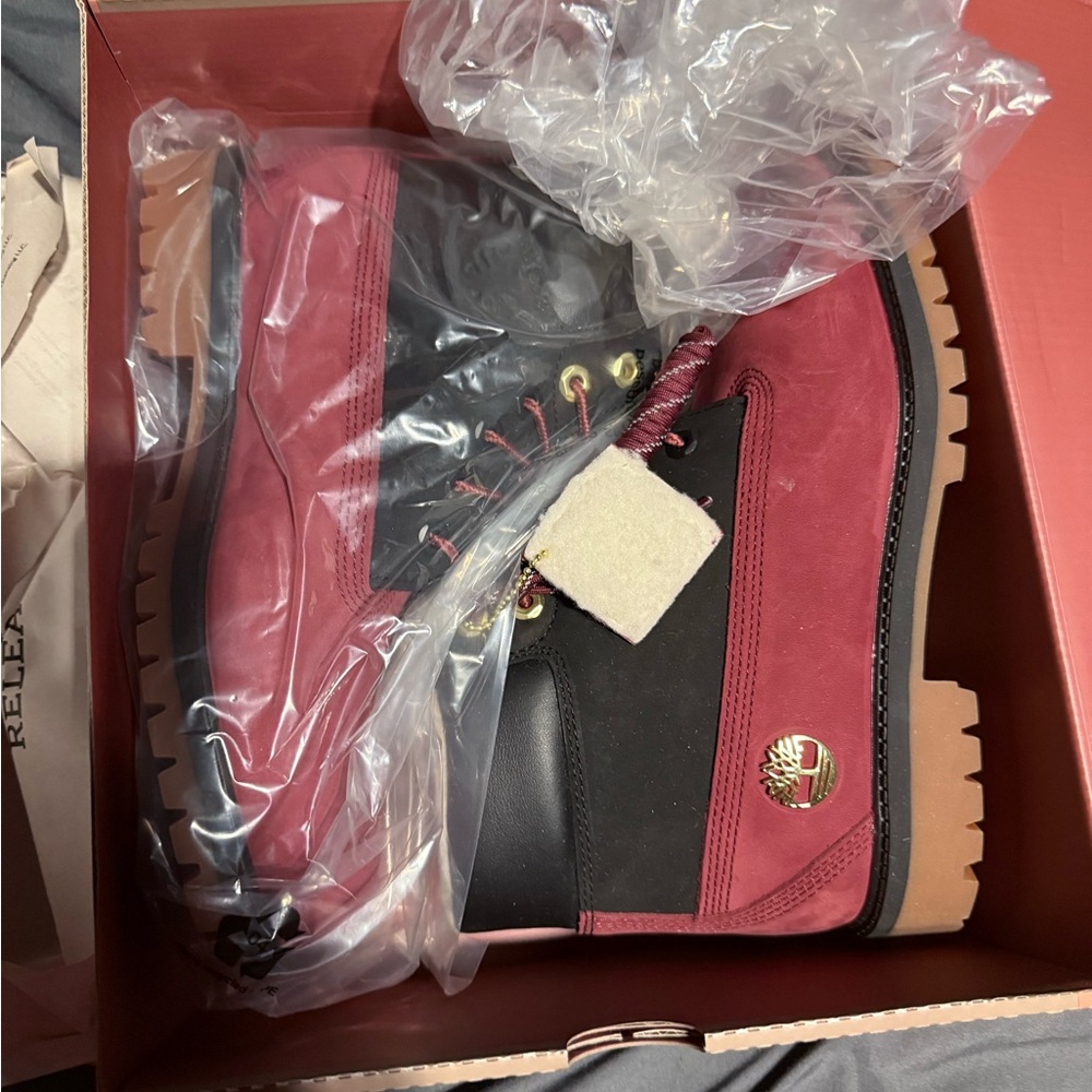 Timberland Men's Red and Black Boots